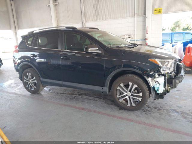 Toyota RAV4 Le Image 17