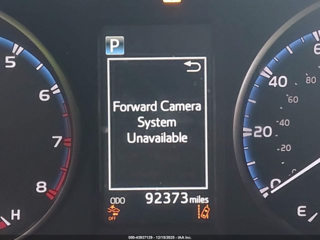 Toyota RAV4 Le Image 14