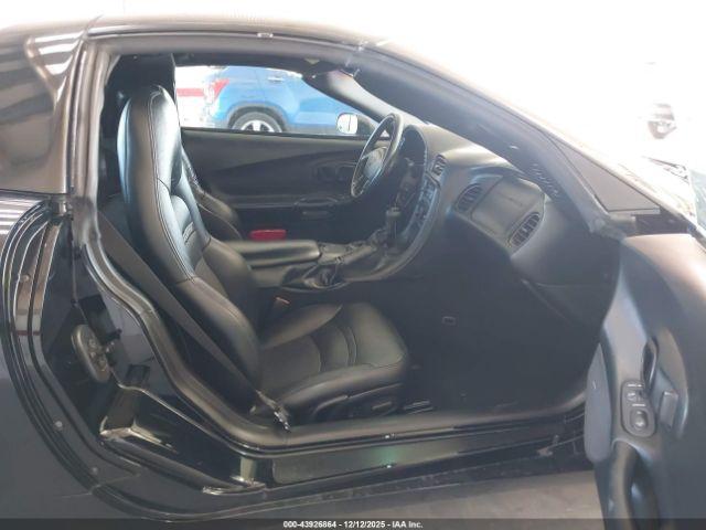 Chevrolet Corvette Image 10