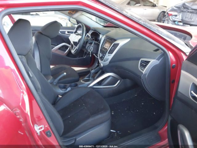 Hyundai VELOSTER Image 10