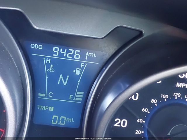 Hyundai VELOSTER Image 15