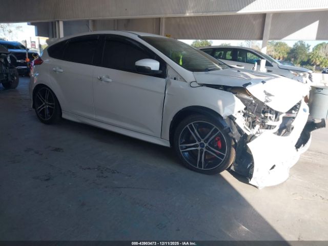 Ford Focus St Image 1