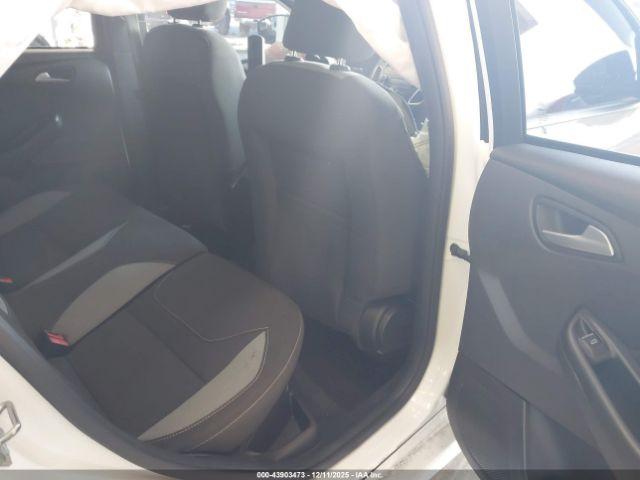 Ford Focus St Image 8