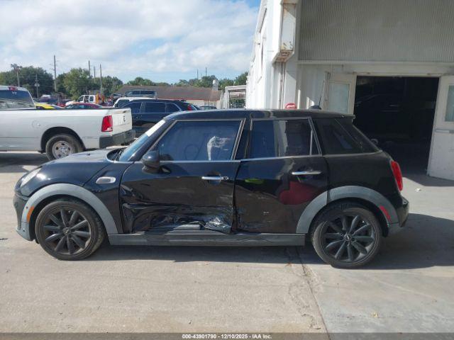 MINI Hardtop Cooper Image 16