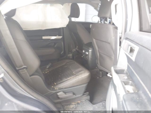 Ford Explorer Xlt Image 8