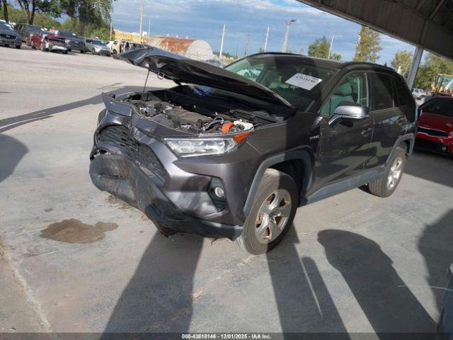 Toyota RAV4 Xle Image 14