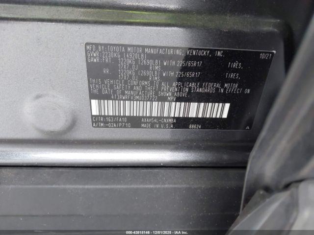 Toyota RAV4 Xle Image 4