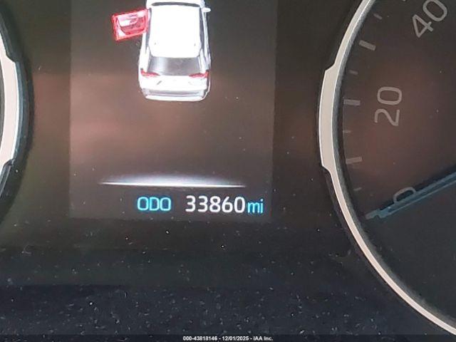 Toyota RAV4 Xle Image 11