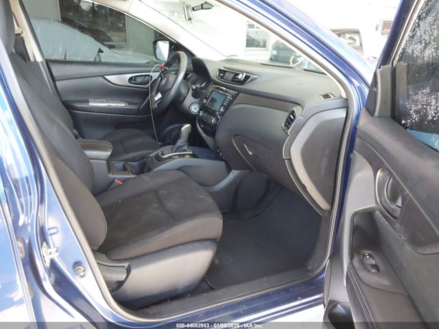 Nissan Rogue S Image 8