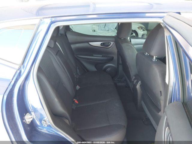 Nissan Rogue S Image 4