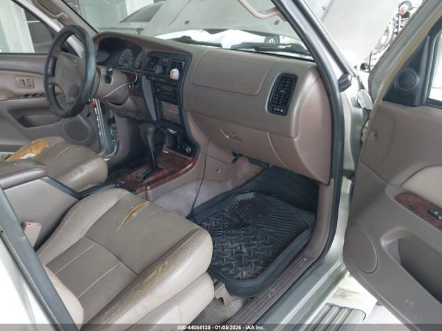 Toyota 4Runner Limited V6 Image 4