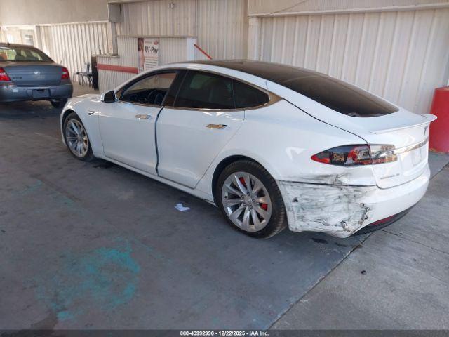 Tesla Model S Image 19