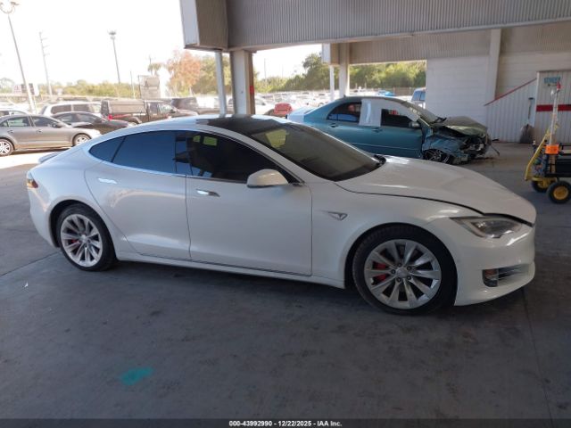 Tesla Model S Image 6