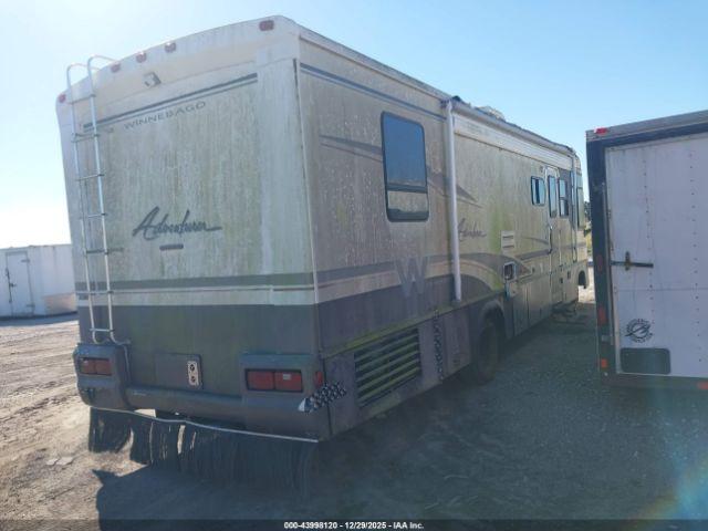 Ford F-550 Super Duty Stripped Chass Image 6