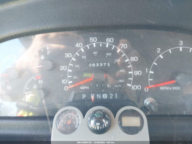 Ford F-550 Super Duty Stripped Chass Image 15