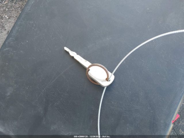 Ford F-550 Super Duty Stripped Chass Image 7