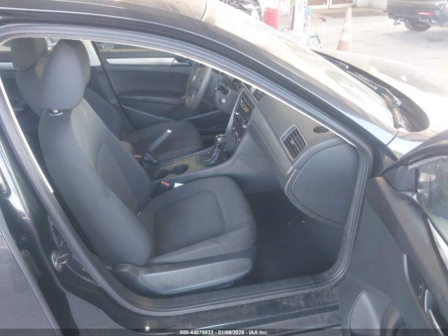 Volkswagen Passat 2.5l S Image 4