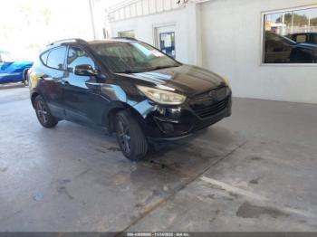  Salvage Hyundai TUCSON
