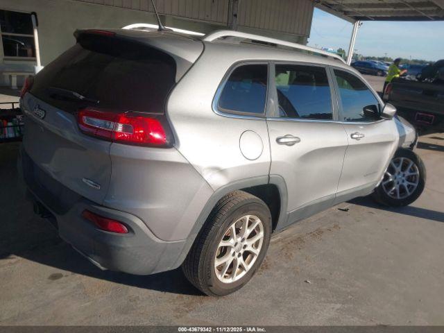 Jeep Cherokee Latitude Image 12