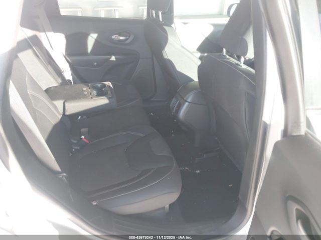 Jeep Cherokee Latitude Image 9