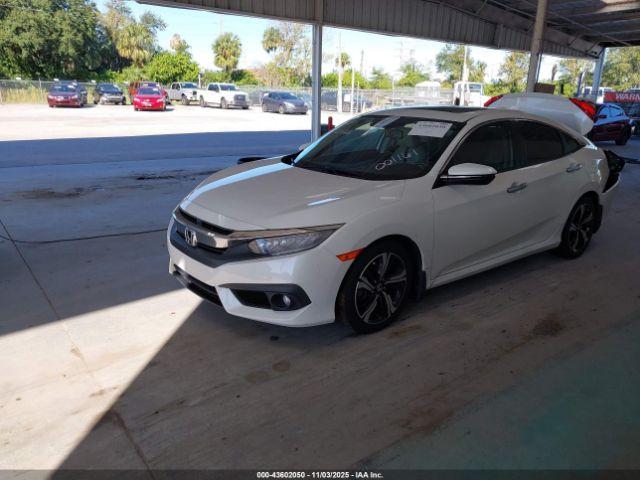 Honda Civic Touring Image 5