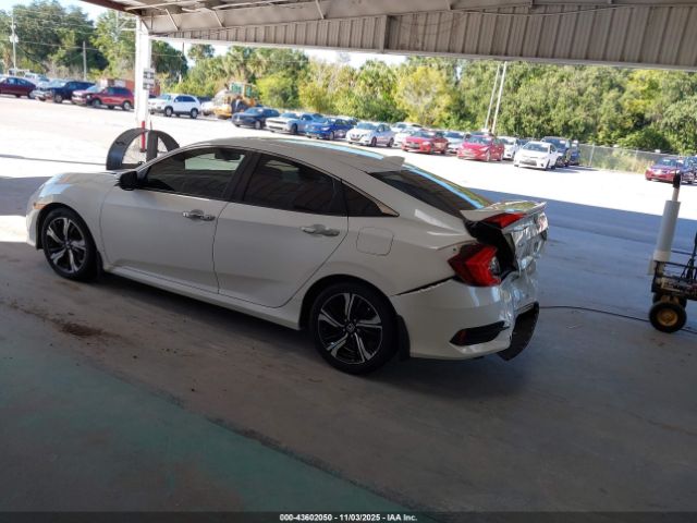 Honda Civic Touring Image 6