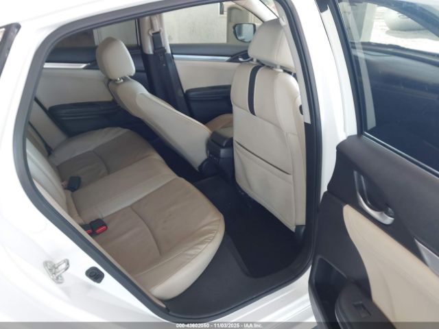 Honda Civic Touring Image 8