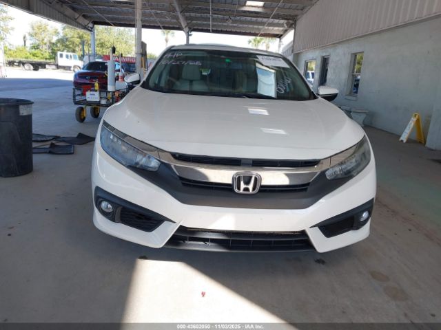 Honda Civic Touring Image 13