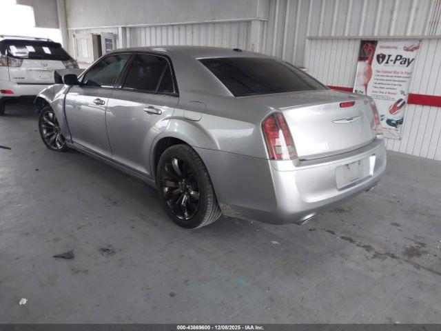 Chrysler 300 300s Image 13