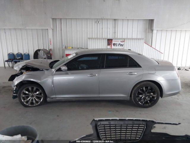 Chrysler 300 300s Image 5