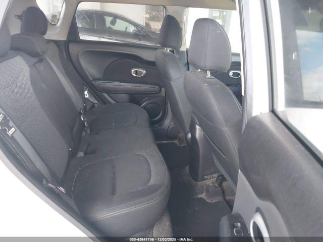 Kia Soul + Image 5