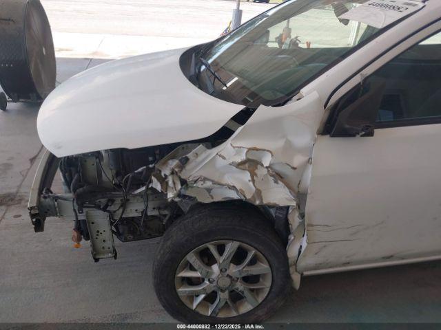 Nissan Versa 1.6 Sv Image 5