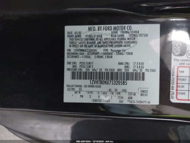 Ford Mustang Image 7