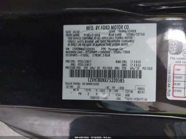 Ford Mustang Image 7