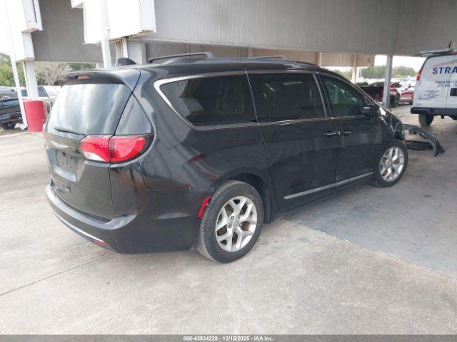 Chrysler Pacifica Touring-l Image 16