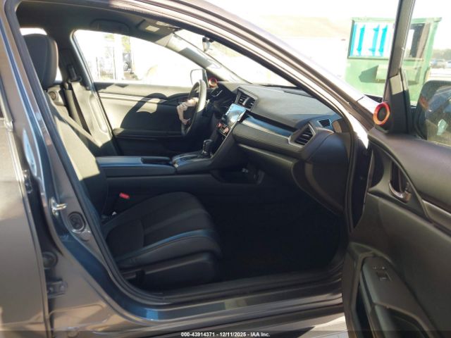 Honda Civic Sport Image 16