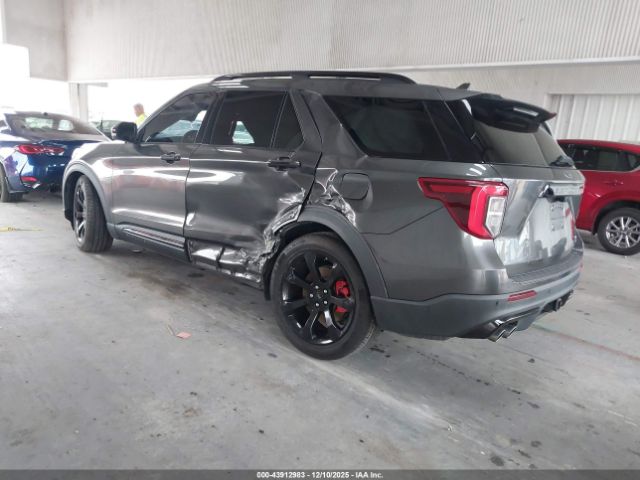 Ford Explorer St Image 16