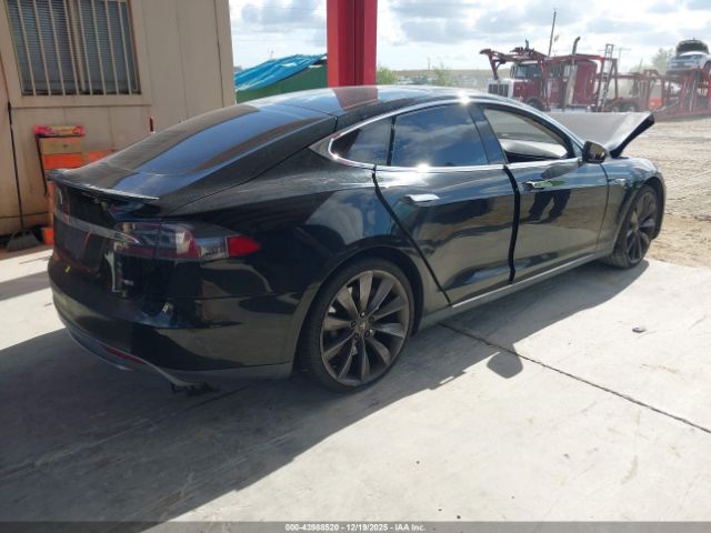 Tesla Model S Performance Image 10