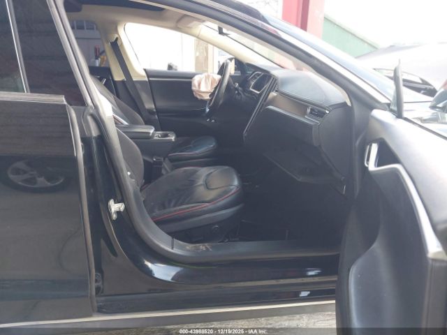 Tesla Model S Performance Image 13