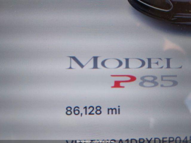 Tesla Model S Performance Image 16