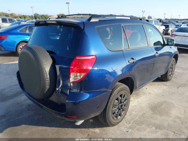 Toyota RAV4 Image 13