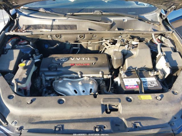 Toyota RAV4 Image 11