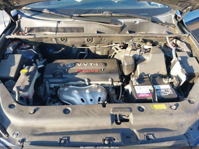 Toyota RAV4 Image 11