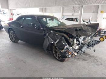  Salvage Dodge Challenger