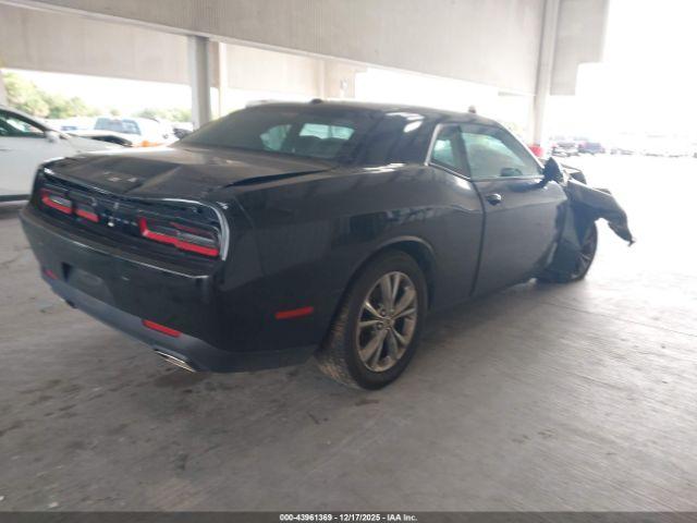 Dodge Challenger Sxt Image 4