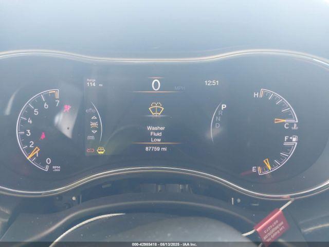 Jeep Grand Cherokee Laredo 4x2 Image 3