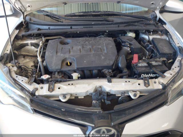 Toyota Corolla Le Image 9