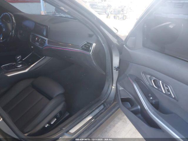 BMW 3 Series Xdrive Image 2