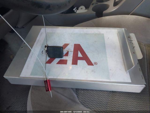 Ford Explorer Image 9