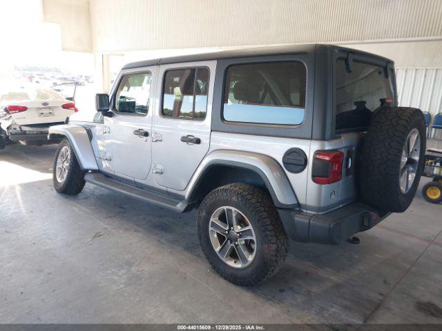 Jeep Wrangler Sahara 4x4 Image 2